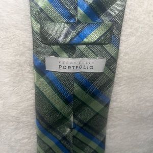 Perry Ellis Portfolio Mens Blue/Black/Green Striped Tie